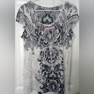 Unity World Wear White & Black Paisley Ruffled Neck Tunic